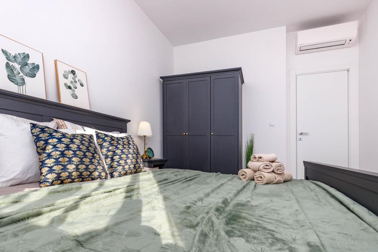 Apartment Klara Крк Екстер'єр фото