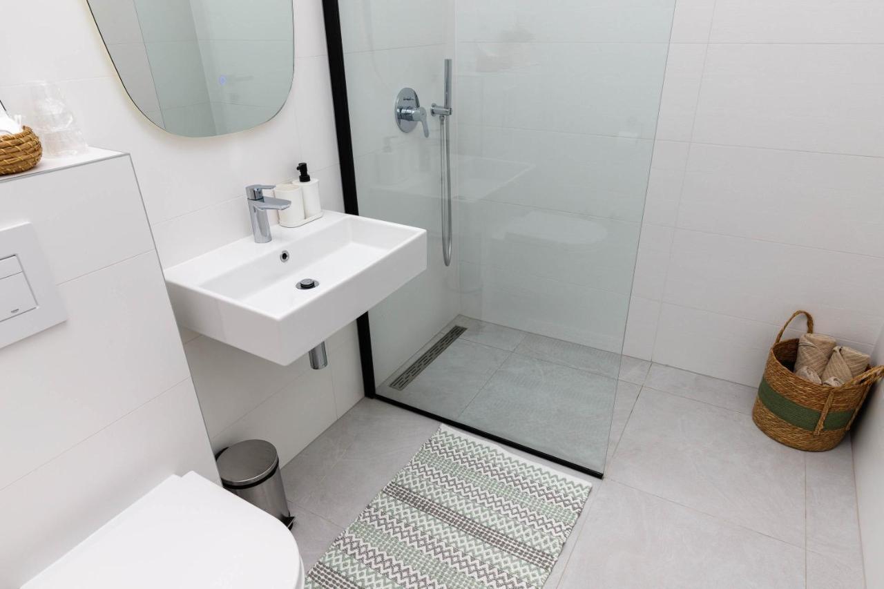 Apartment Klara Крк Екстер'єр фото