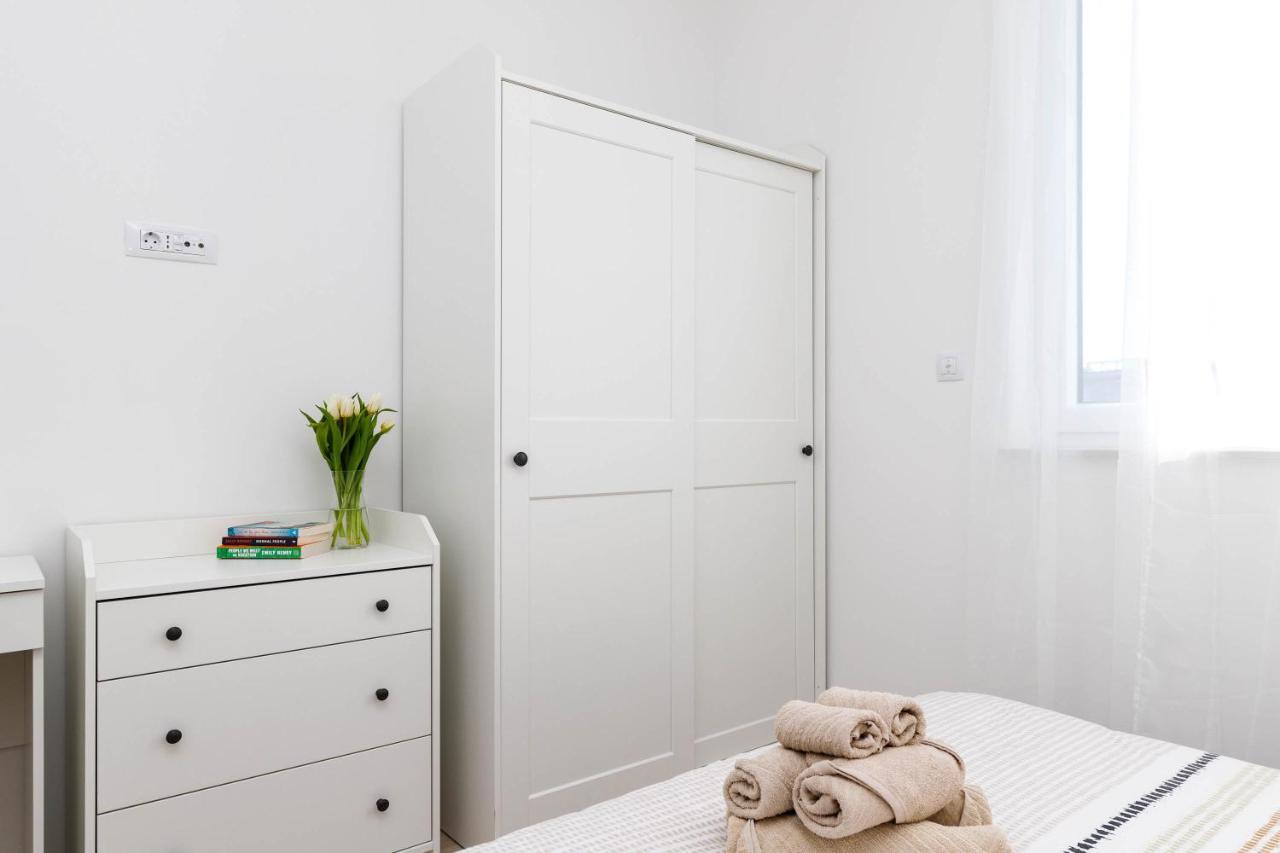 Apartment Klara Крк Екстер'єр фото