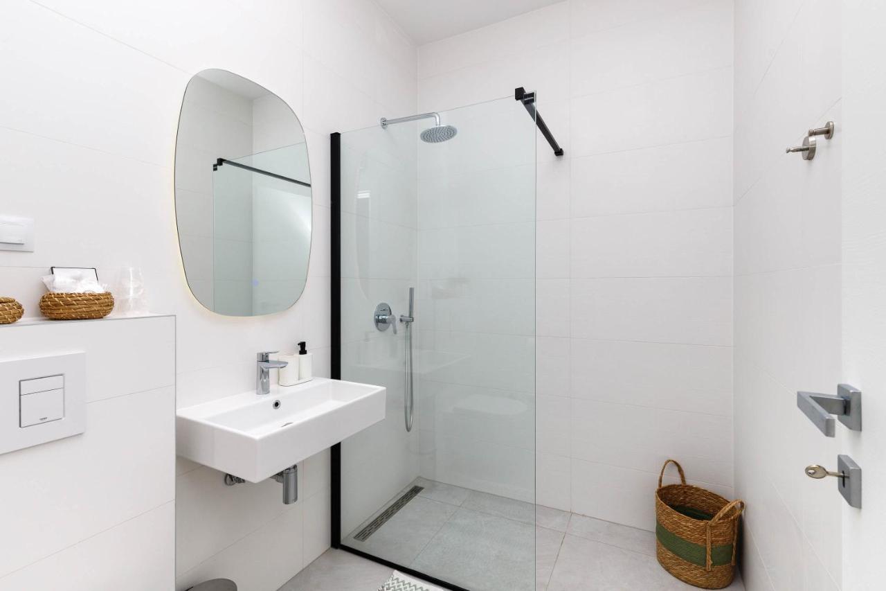Apartment Klara Крк Екстер'єр фото