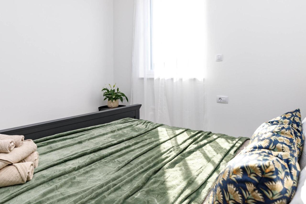 Apartment Klara Крк Екстер'єр фото