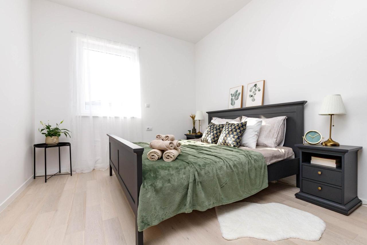 Apartment Klara Крк Екстер'єр фото